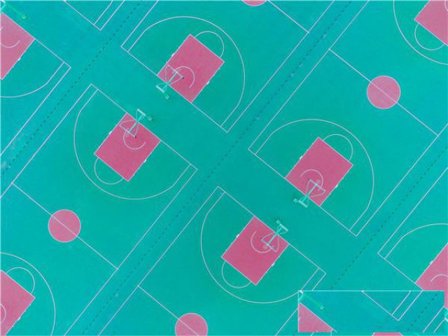 硅PU球场为何会发生掉色