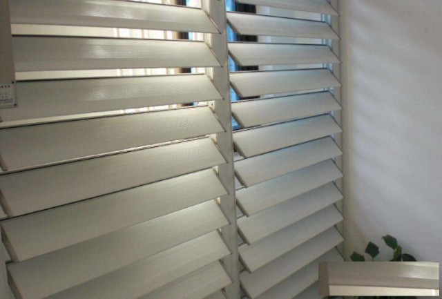 海淀区安装铝合金百叶窗