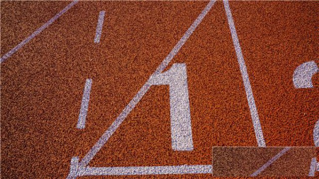 三步避免塑胶跑道开裂脱层问题