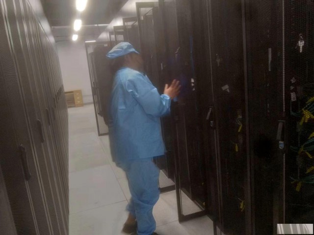 广州天河区机房保洁公司，清洁机柜除尘，数据主机全面清洁