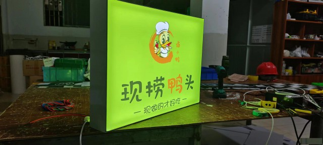 百色软膜灯箱定制厂家，夜市推车软膜灯箱制作