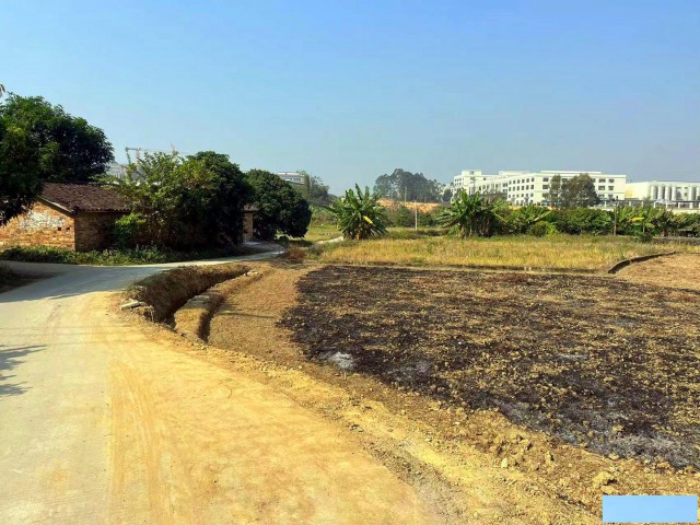 从化区鳌头人和大道附近0.66亩平地土地整体转让