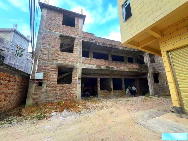 从化区岭南附近230平方土地420方楼房整体转让