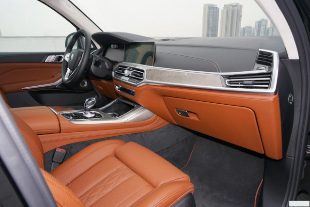 汽车定位扫描车辆GPS检测拆除