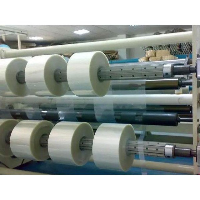 德力实自动PET薄膜分切设备