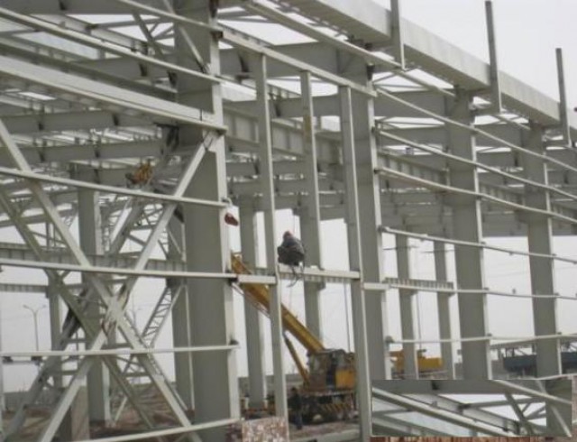 北京延庆彩钢板安装屋顶园区牛棚彩钢板屋顶