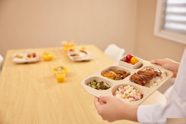 “贾玲瘦了100斤”霸屏热搜，她是怎样做到的？