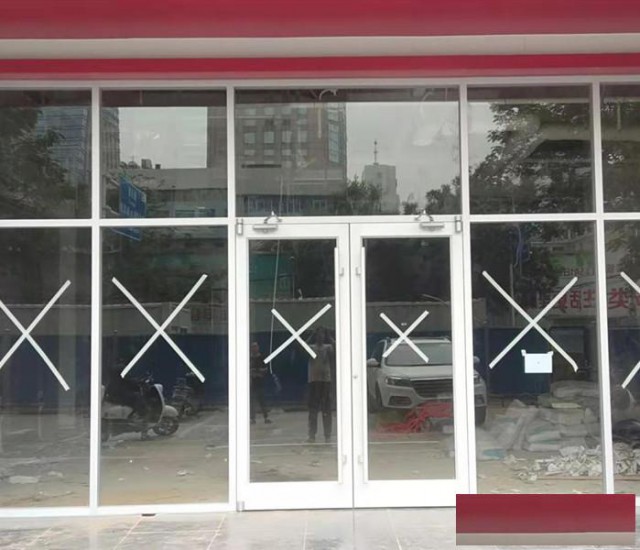 定制玻璃门安装铁艺大门厂家