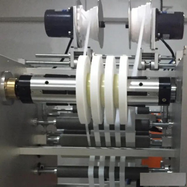 德力实生料带分切机