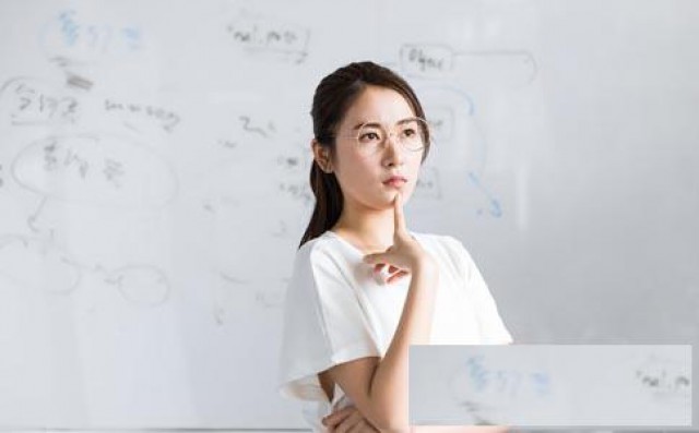 塑造精英，引领未来：武汉尖峰教育的卓越教师们