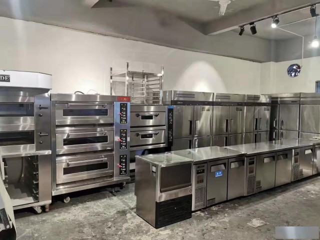 厨房设备回收,家用电器冰箱空调洗衣机家用家具