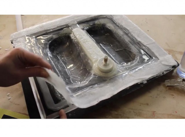 可重复使用的硅胶真空袋大大改善了碳纤维真空导流工艺