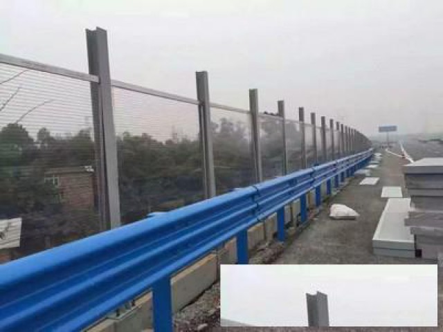 北京海淀区道路护栏制作焊接道路限高门