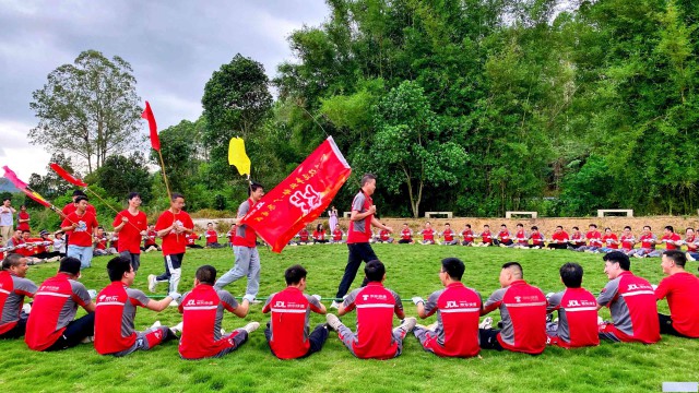 企业的发展润滑剂公司团建的重要性