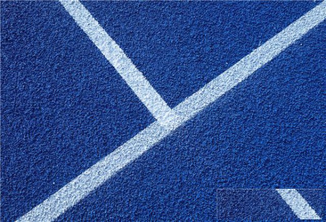 如何铺设硅PU篮球场