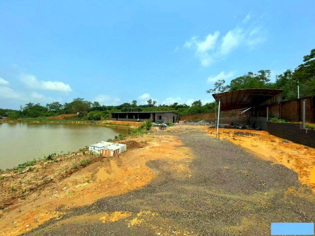从化区西塘童话小镇附近7亩土地鱼塘房屋农庄整体转让