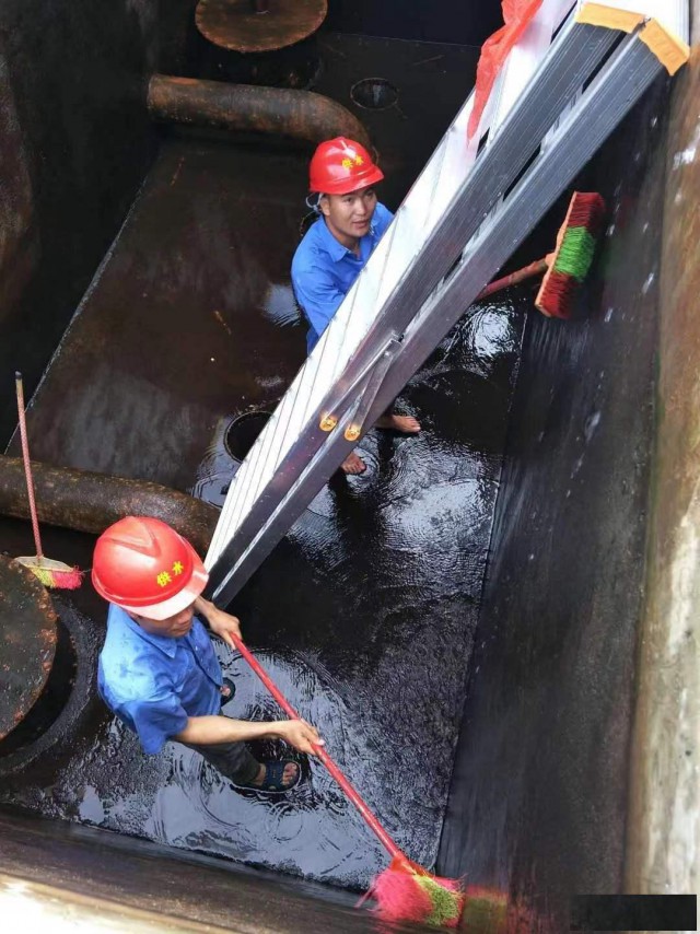 佛山禅城南庄洗水池公司，专业清洗水箱，小区生活水池清洁