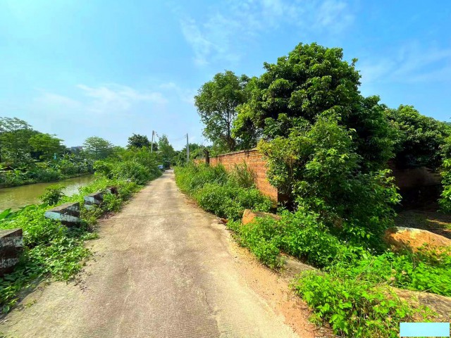 从化区江埔街桃花小镇旅游区附近2亩平地整体转让