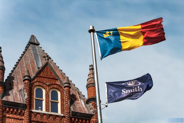 苦哈哈的考研，不如直接上岸人大女王金融硕士来的实在