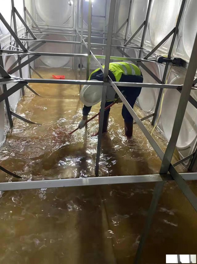 深圳福田洗水池公司，生活水池清洗服务，专业清洗