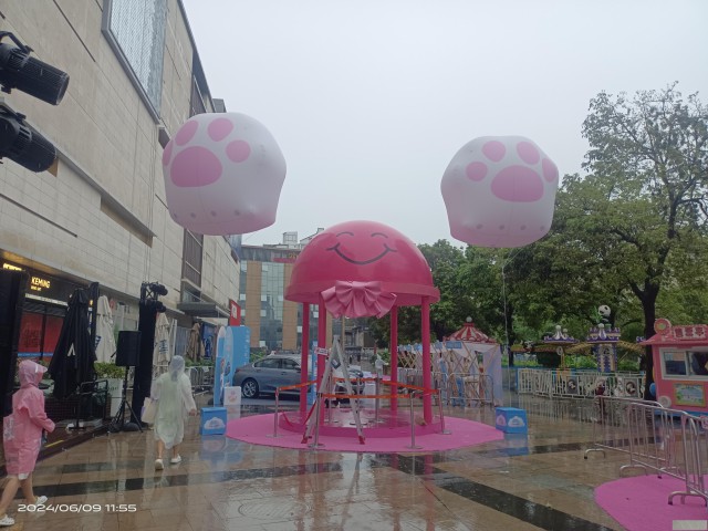 深圳充气卡通气模定制/pvc气球定制制作安装