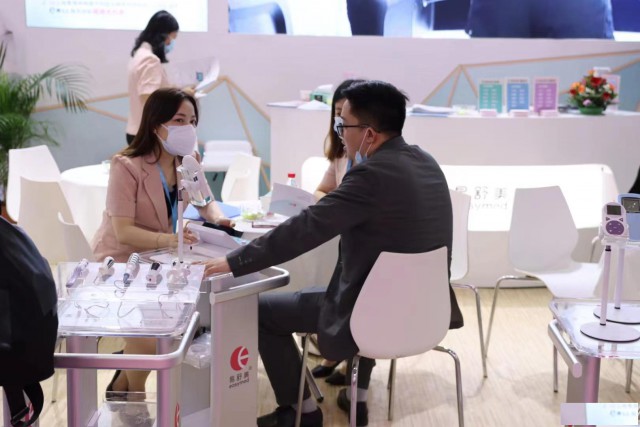 易舒美守护女性健康，美博会展会共筑健康交流平台