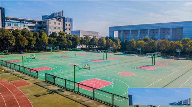 环氧地坪上面原来可以也可以做硅PU球场