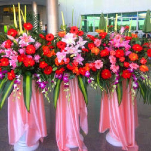 开业庆典舞狮队开业花篮开业剪彩红地毯