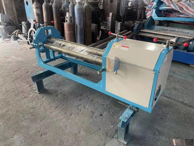 301不锈钢卷板机液压三辊卷板机