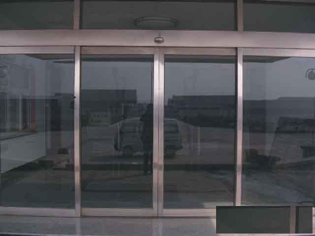 大兴区安装感应玻璃门自动门换电机开门机