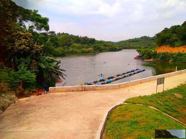 从化区龙潭墟附近150水库鱼塘房屋农场整体转让