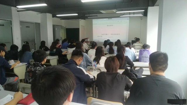 三分钟带你了解五年制专转本自学还是报班