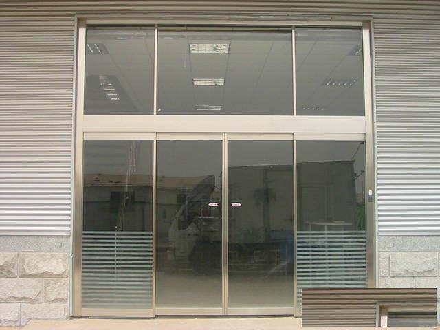 北京安装玻璃门地弹簧修肯德基门电话