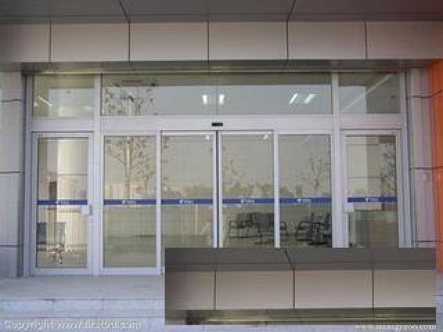 丰台区安装感应玻璃门推拉门地弹簧玻璃门维修更换