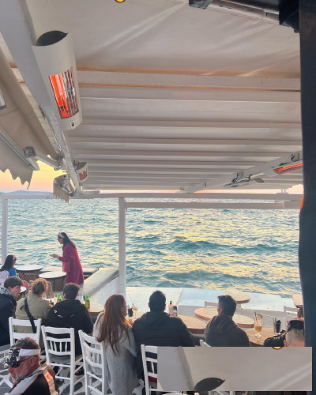 伟而特红外供暖真正解决海边户外酒吧采暖难题