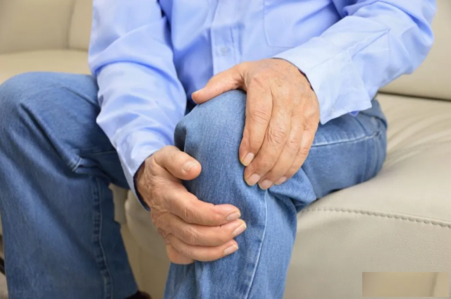 伟而特红外供暖：缓解老年人关节风湿骨痛的理疗之光