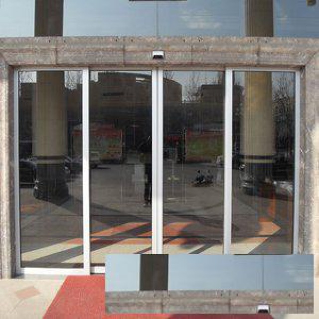 西城区更换玻璃门玻璃厂家