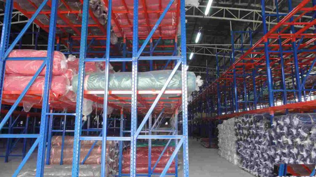 求购库房重型高位货架二手货架回收出售拆除