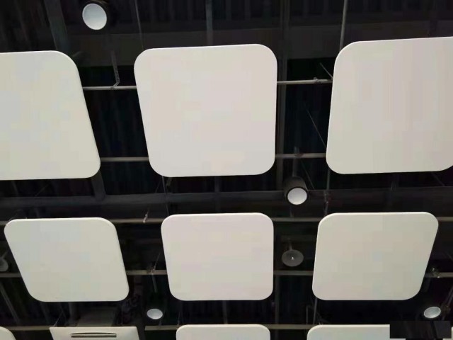 河北瑞硕建材玻纤吸声体悬挂吸声体