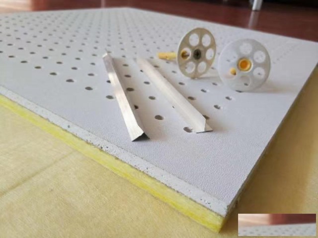 优质复合穿孔吸音板阻燃环保墙面专用河北源头厂家现货供应