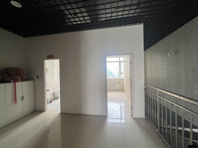 特佳铺编号2524新华区晨曦花园东门临街商铺房东直租