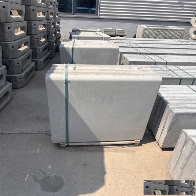 房屋建筑散水板钢筋混凝土材质平整光滑耐腐蚀