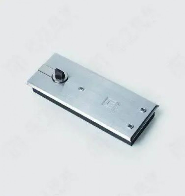 北京玉堂更换玻璃门地弹簧