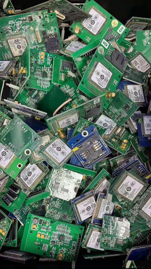 回收电脑交换机服务器线路板仪器UPS电池实验设备