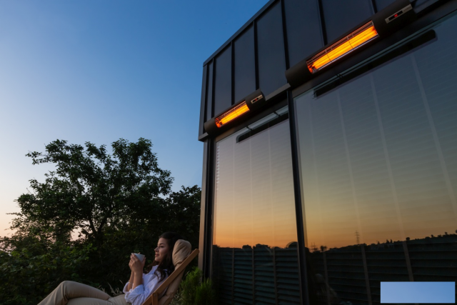 在院子里装一台户外取暖器，是一种什么样的体验？