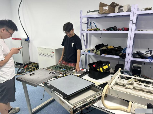 医疗器械维护、检修、管理等专业技能和知识学习