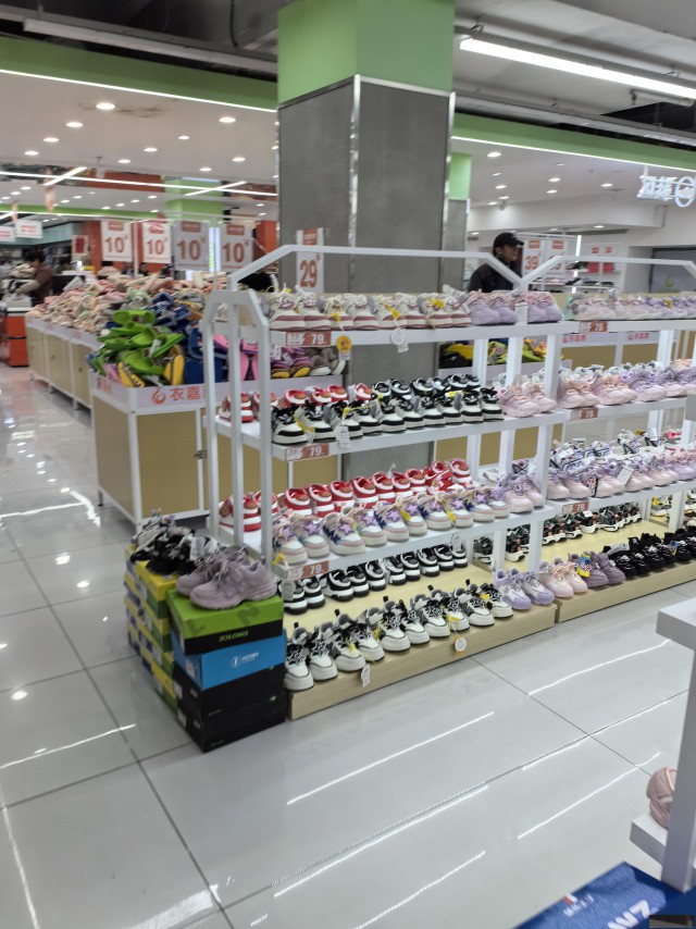 百货店货架：升级店面陈列，释放商品魅力！