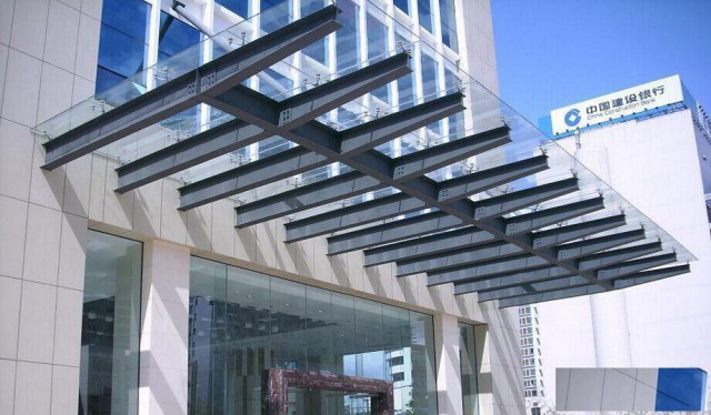 北京昌平定制玻璃门窗肯德基门换玻璃雨棚