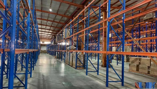 二手货架回收专业高效全城服务长期大量回收各类货架及仓储物资