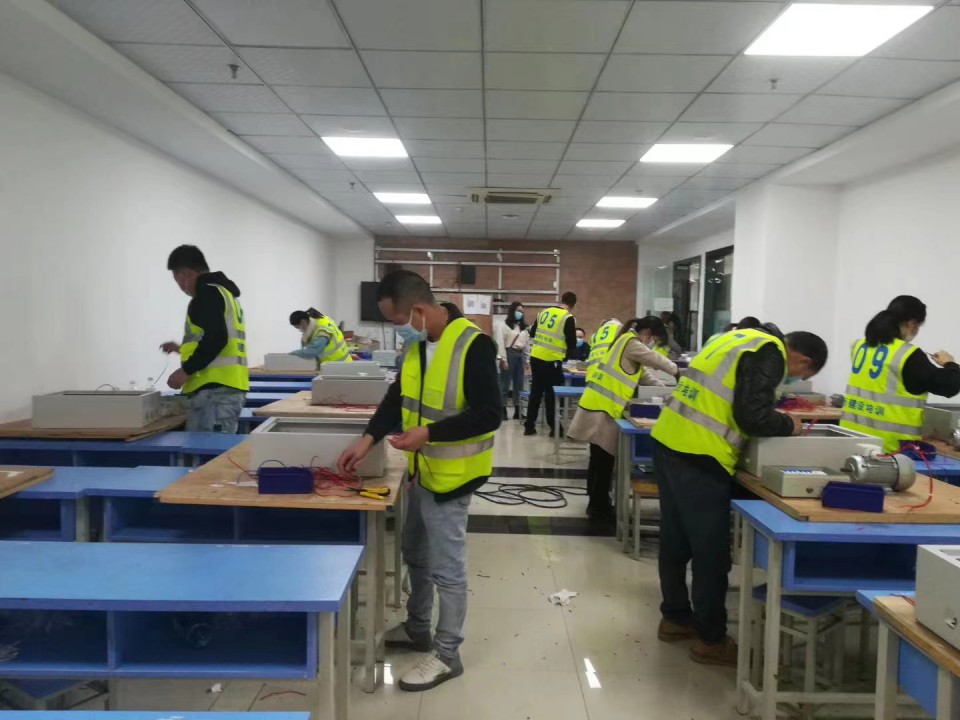 电工主要的工作内容